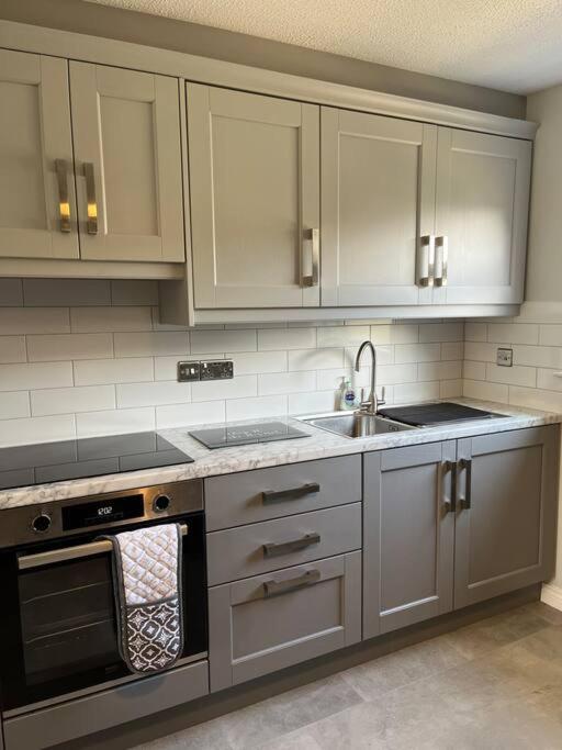 Seaside Apartment - 2 Storey 2 Bedrooms Ballycastle Extérieur photo